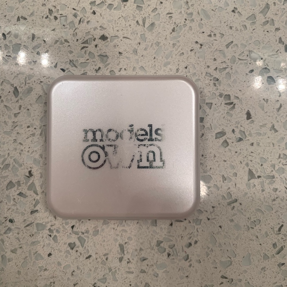 Models own highlighter - Picture 2 of 3